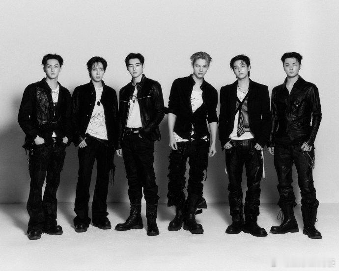 ENHYPEN六人公式照 ENHYPEN更新六人公式照，哥几个帅的！↓ 