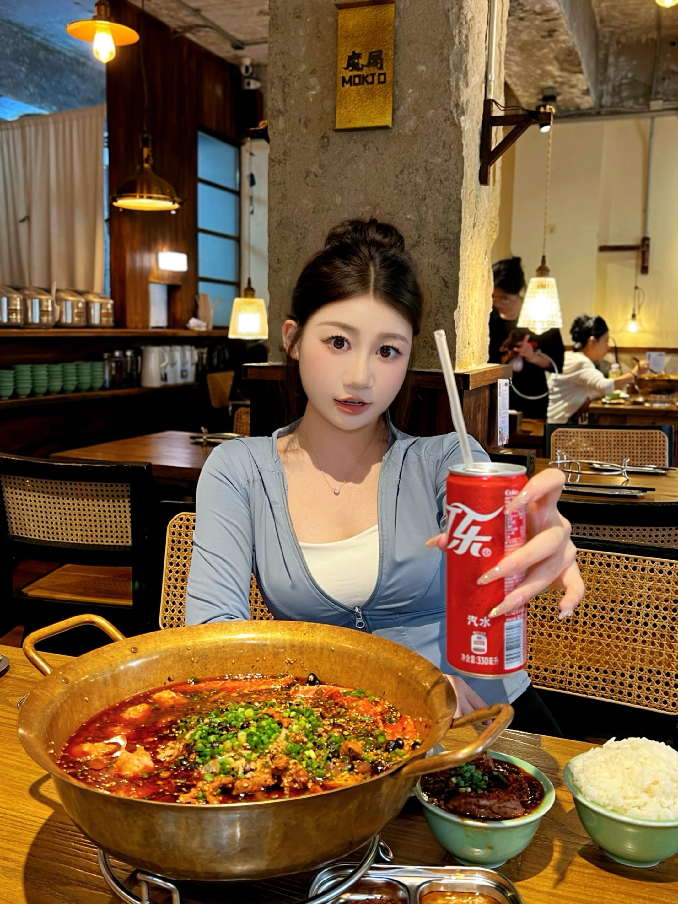 馋馋馋。吃又吃不饱，饿又饿不瘦。