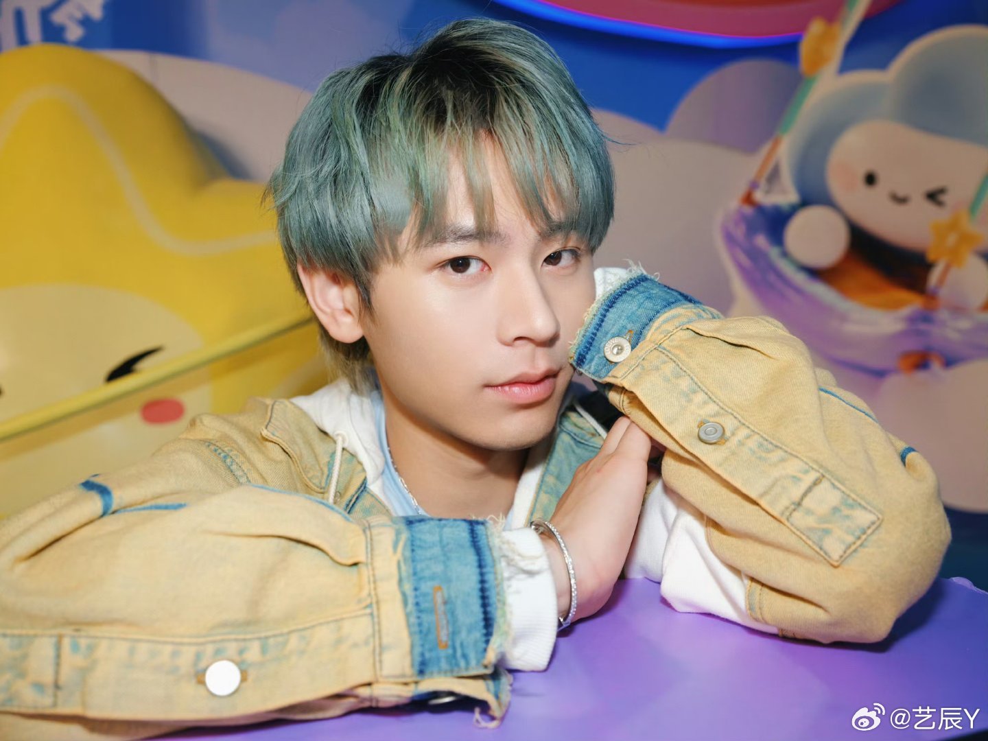 无畏NoFear 🍑心光自为引多远都无畏 少年的肩，应担起早长莺飞和清风明月