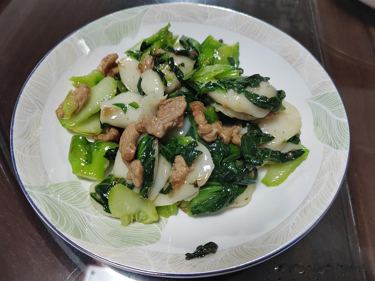 今天大年初九，南京市白天多云，夜里有雨，气温7～12℃。今天早餐煮了粽子吃，粽子