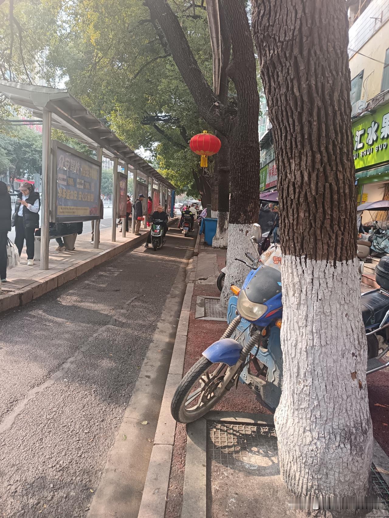 下联:人上有人人压人，请您出上联山外有山山叠山