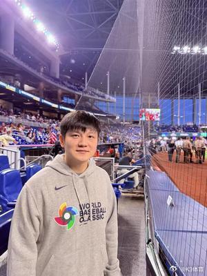 樊振东空降迈阿密萌点三连！正面侧面背面都写满踏实感的东哥空降迈阿密～在线呼唤ML