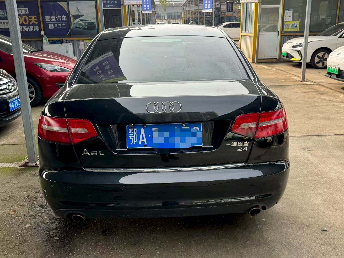 老家亲戚有一台 09款奥迪A6L，让我给他卖2009年差几天上牌，2.4自动天窗