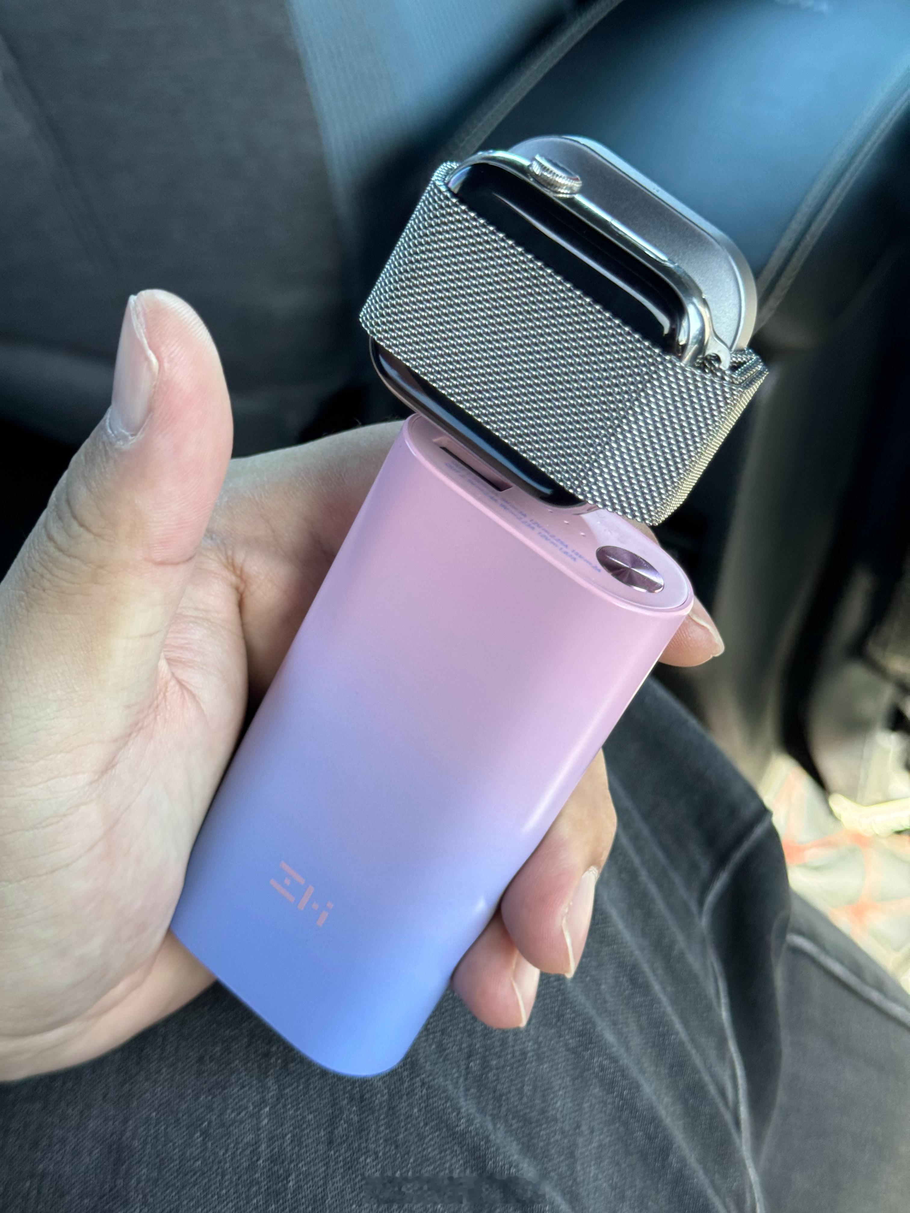 好像每次来北京，都会有忘记给 Apple Watch 充电的时候。然后不得不在路