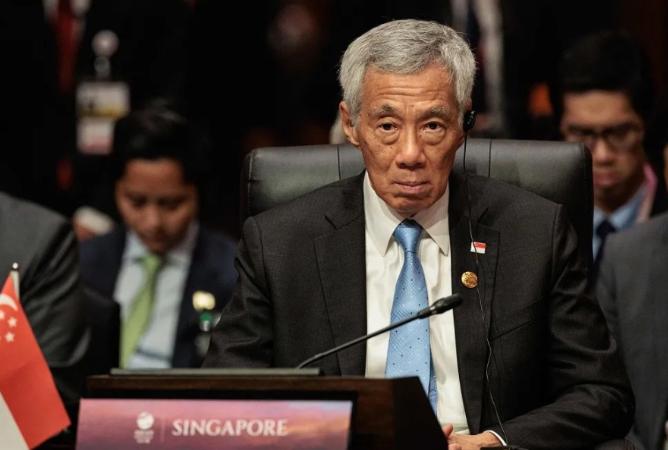 现在的新加坡，怕是真的坐不住了！为什么？因为中国人正在一步步砸掉他们端了几十年的