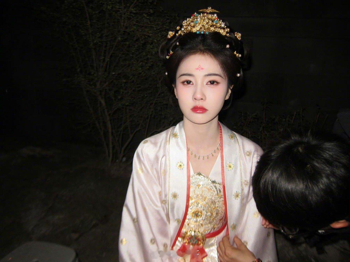 网传白鹿丁禹兮合作恰逢雨连天丁禹兮的女主运绝了吧，没想到下部剧居然是和白鹿合作《