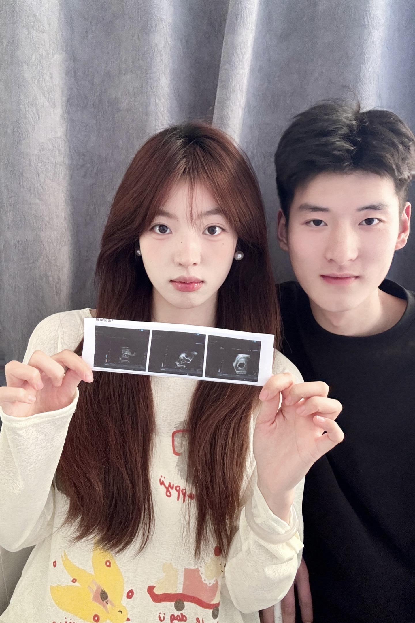 1➕1🟰4❤️。更新慢的一段时间 因为我🤰怀孕啦！！ 二胎来的又惊...