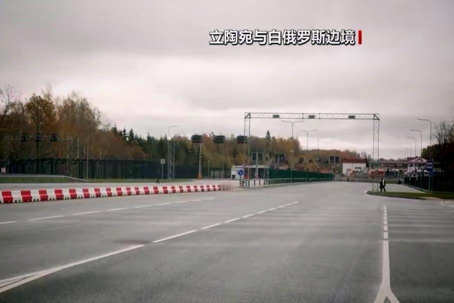 卢卡申科放话：立陶宛卡车再不走，小心被没收！

白俄罗斯总统卢卡申科11月10日