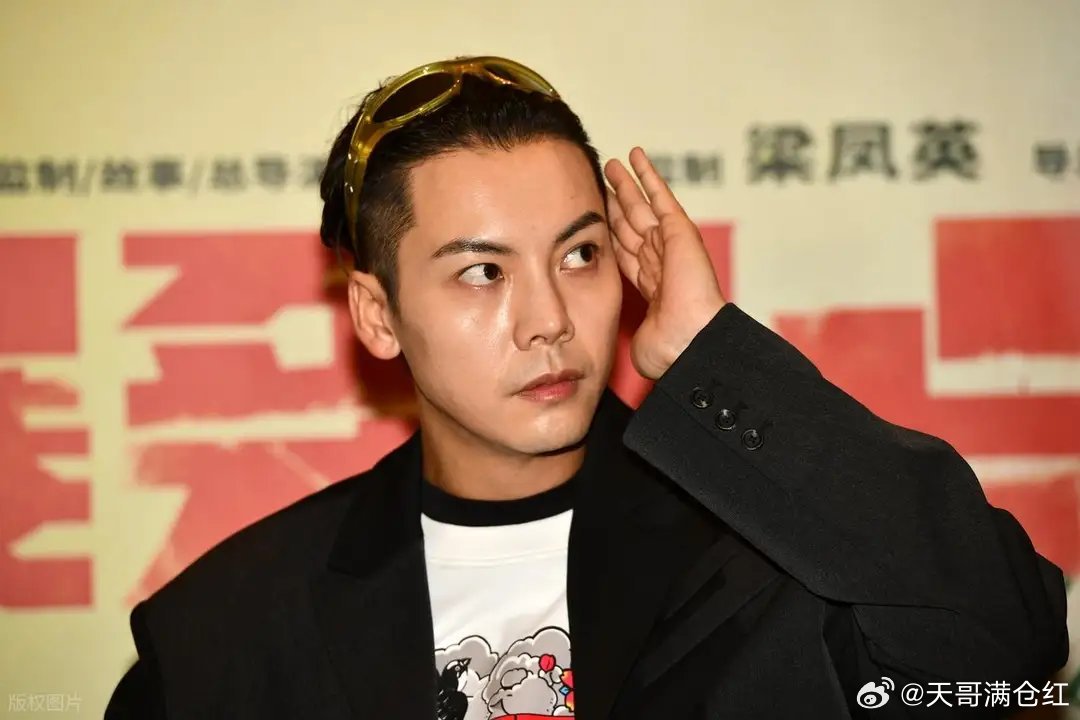 套现近3000万！知名艺人抛售香港房产，楼市回暖为何大佬纷纷离场？知名艺人近期接