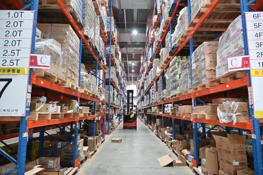 京东海外仓遭劫

这起发生在12月22日的盗抢事件，并非偶然。从已知信息看，窃目