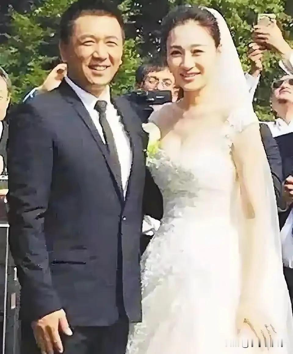 果然姜还是老的辣！
 
我问我妈，李小冉名气事业都在线，怎么突然选择离婚，会不会