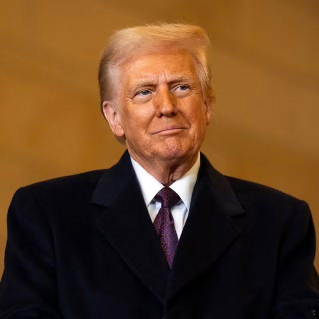 ‼️刚刚，C罗表示，特朗普总统“是可以改变世界的男人”。热点现场海外编译精选海外