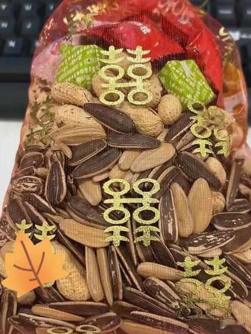 我终于不再搭理这个老乡了！
这个老乡，是在一次偶然的机会相遇的，一聊天原来是以前