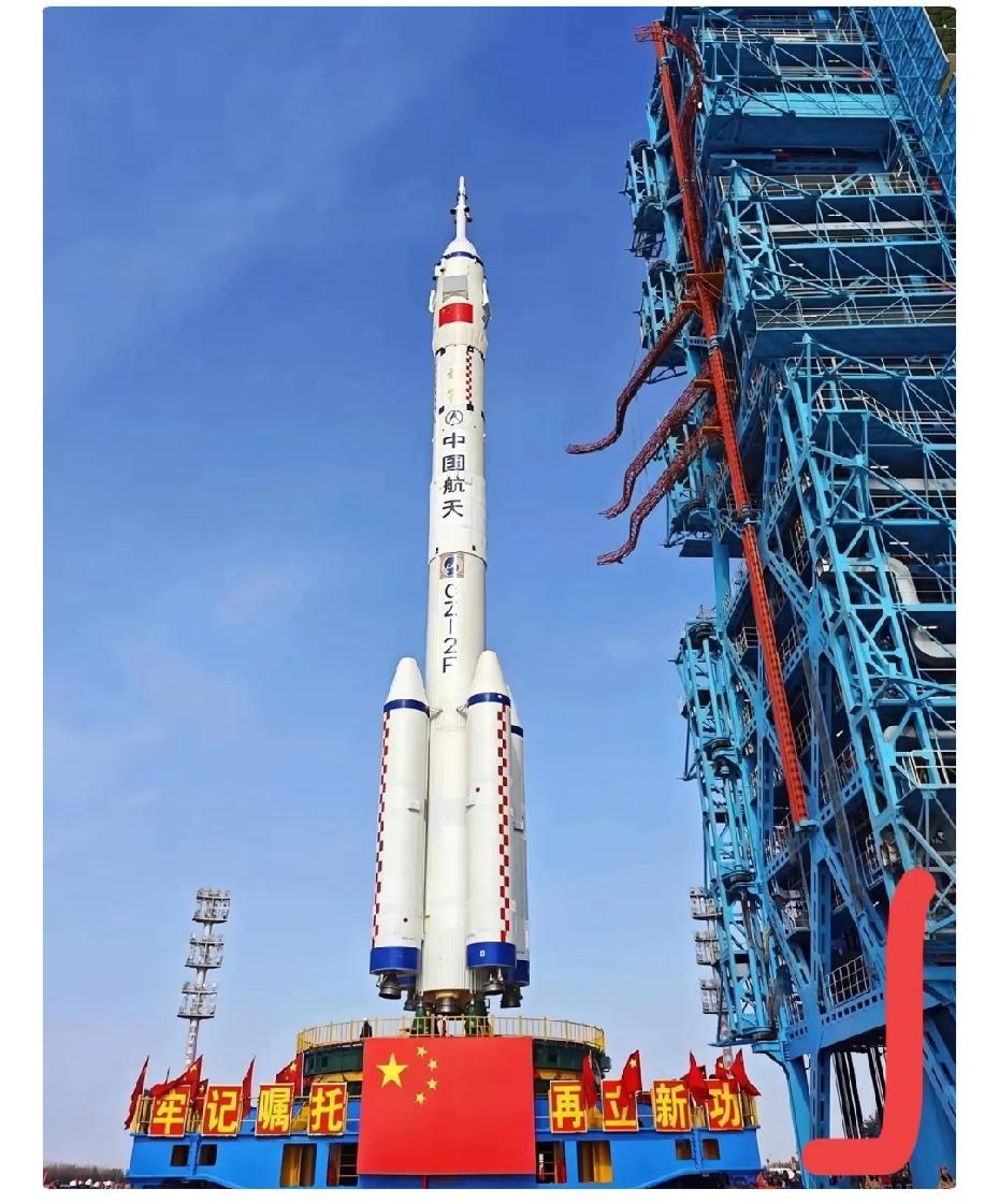 这次的神舟二十二号，
太让人意外了！
不仅没有航天员，而且还能在空间站
完成无人