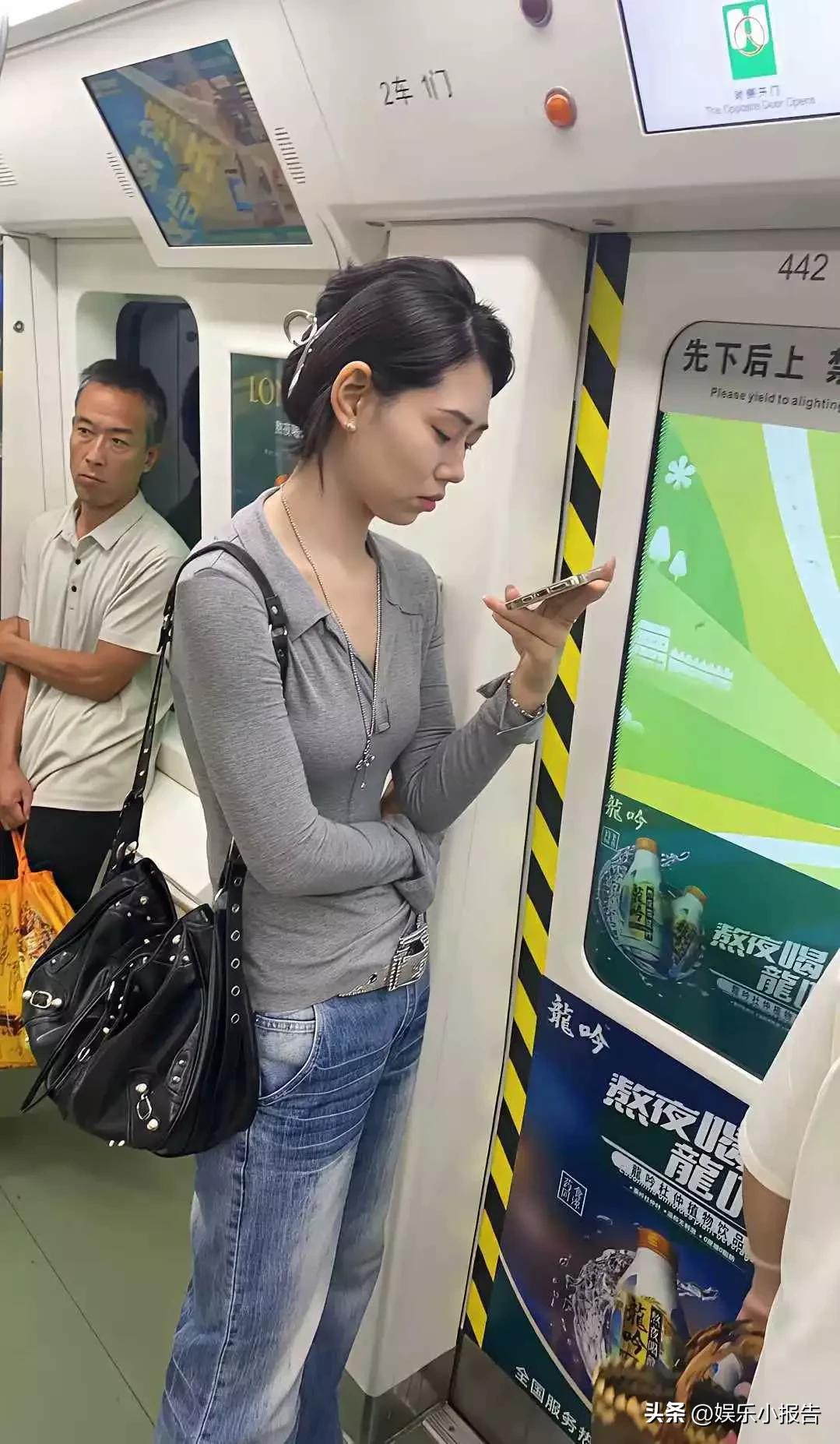 我怀疑中年男人都喜欢这样类型的