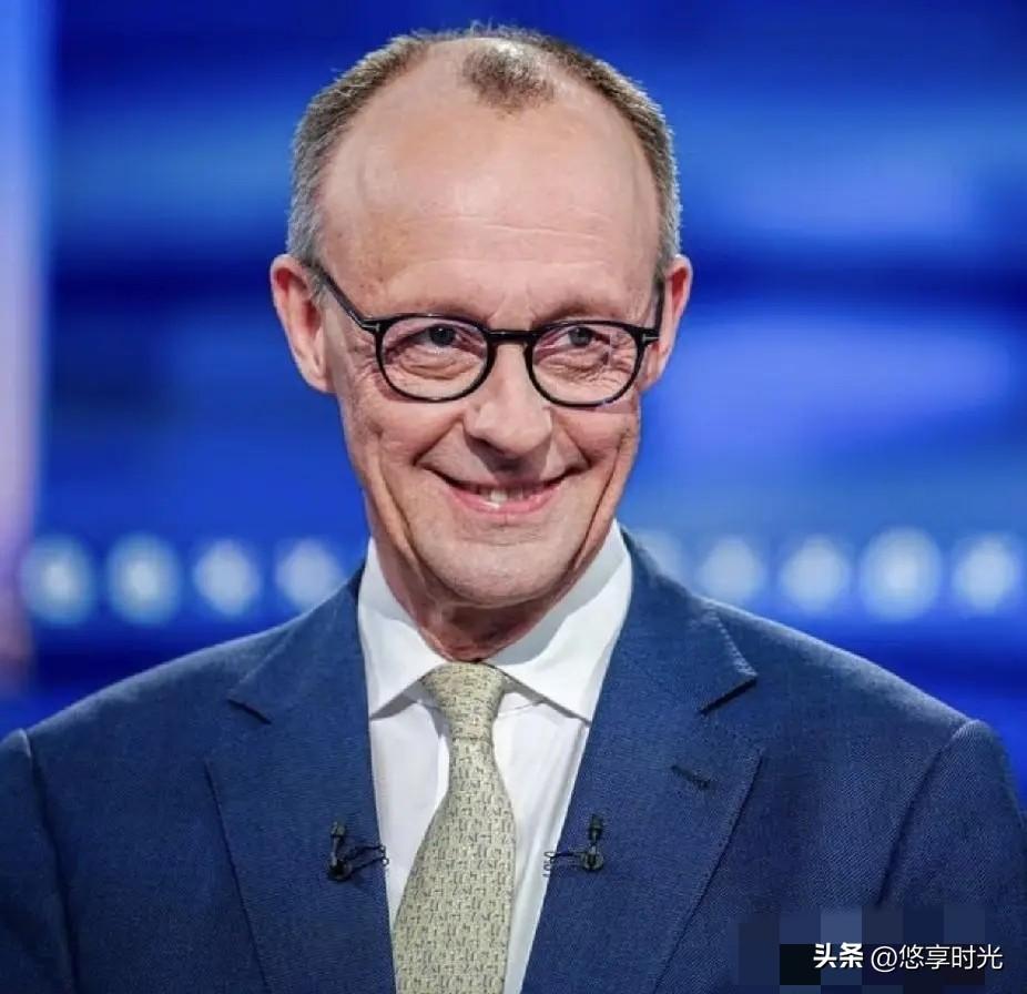 默茨这样批评欧尔班
3月19日，德国总理默茨在记者会上严厉批评匈牙利总理欧尔班继