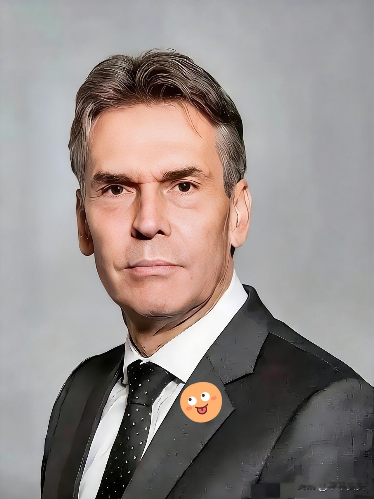 荷兰抢芯，中方硬刚！

12月31日荷兰经济大臣重申制裁中资安世半导体“确有必要