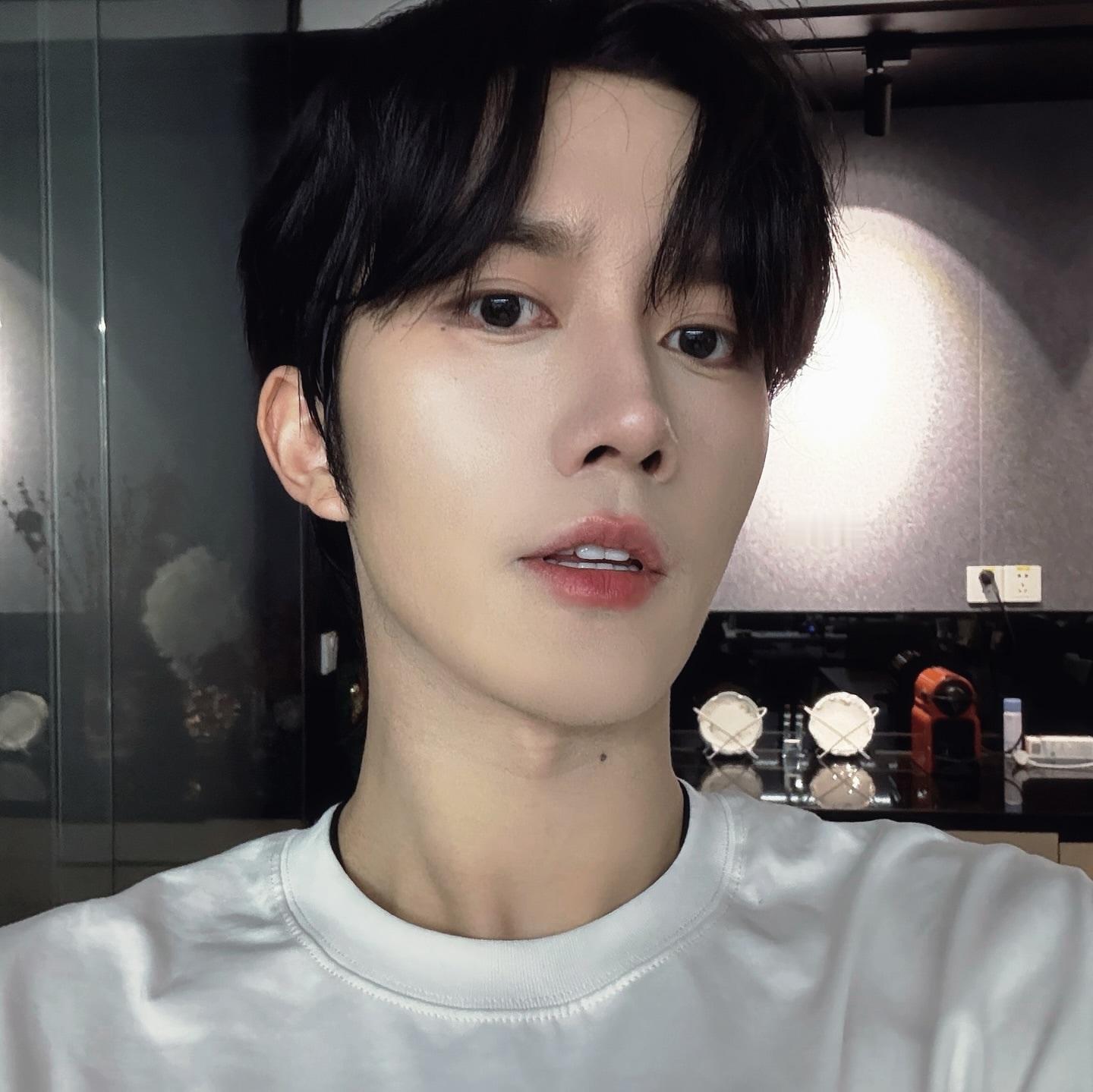 花在骄阳下盛开，我的爱永远为你而敞开❤️（需要五个评论） 