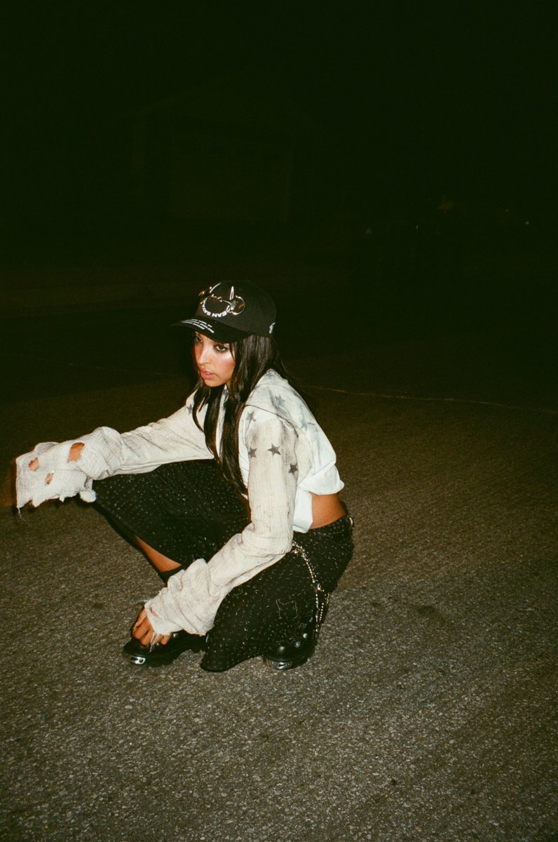 Tinashe  CRASH OUT 8AM PST11AM EST4PM BS