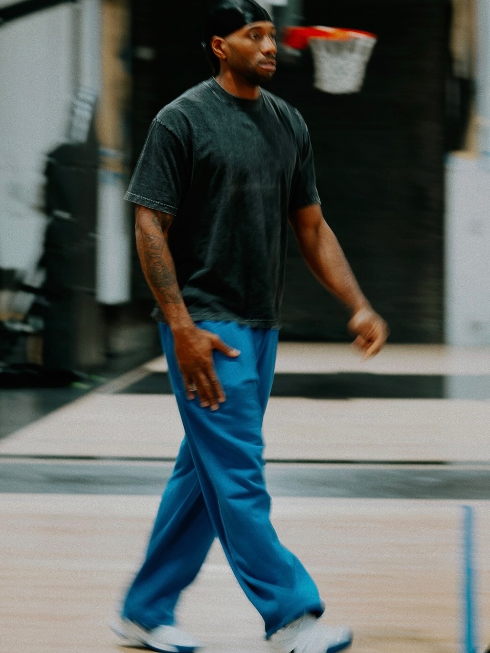 卡哇伊与多伦多市长、议员一同出席多伦多士嘉堡的“Kawhi Leonard球场”