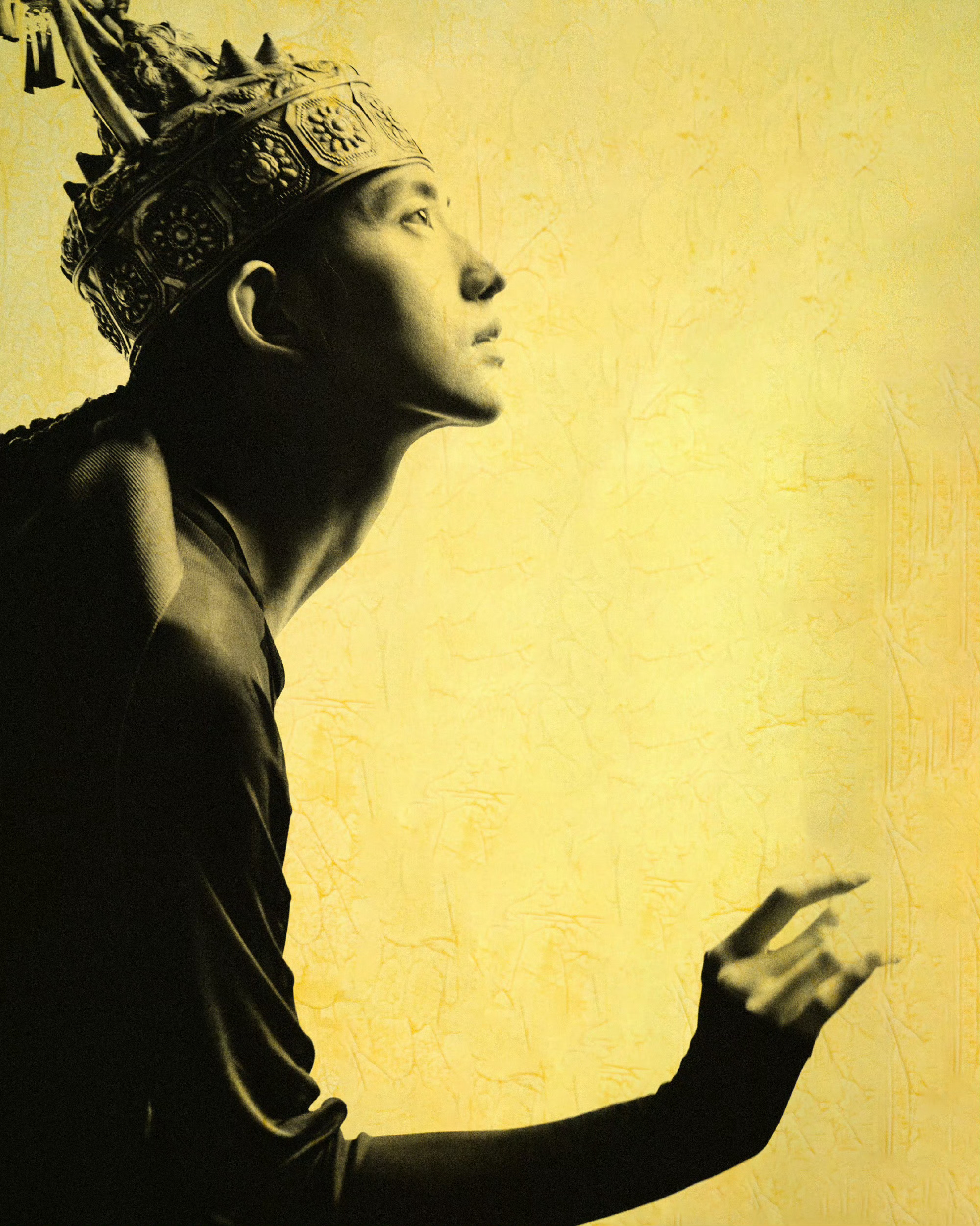 神 性 之 月明月不容浊水，月亮照亮清水心。 ZHUCHONGYUN 2025秋