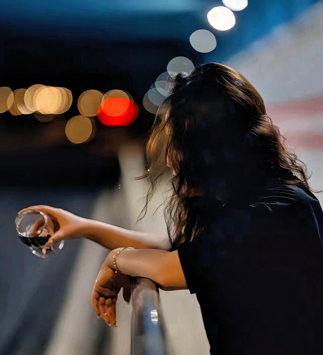 一位性学家说：
​女人最勾人的年纪
不是18岁，不是30岁，而是
35到45岁！