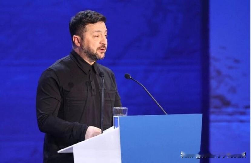 乌克兰总统泽伦斯基宣布新的防空系统。
1月19日(路透社)-乌克兰总统泽伦斯基周