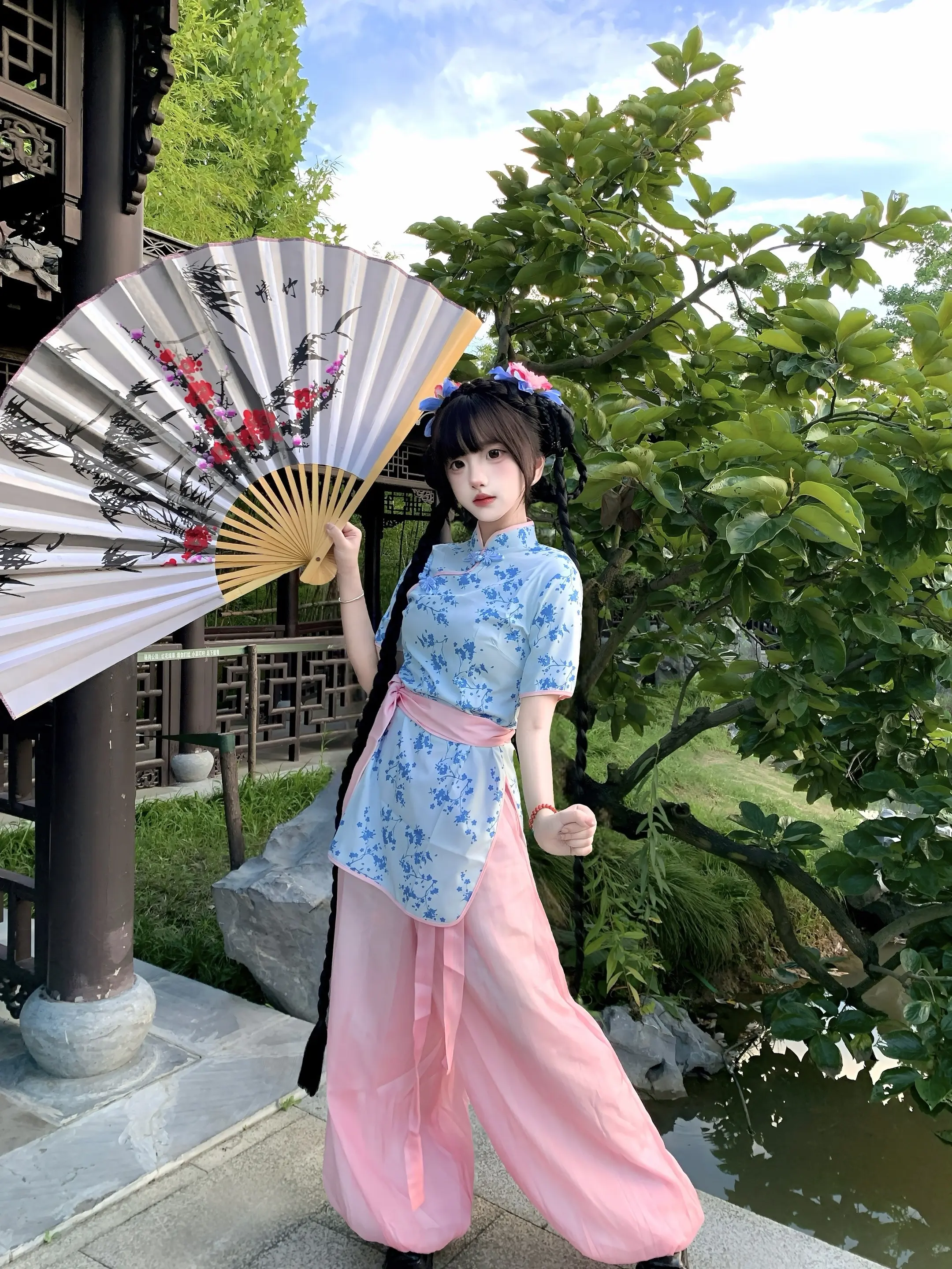 “双生花开 并蒂同脉”这个设定太爽了吧！“只有剑法得道，下山后你才能保...