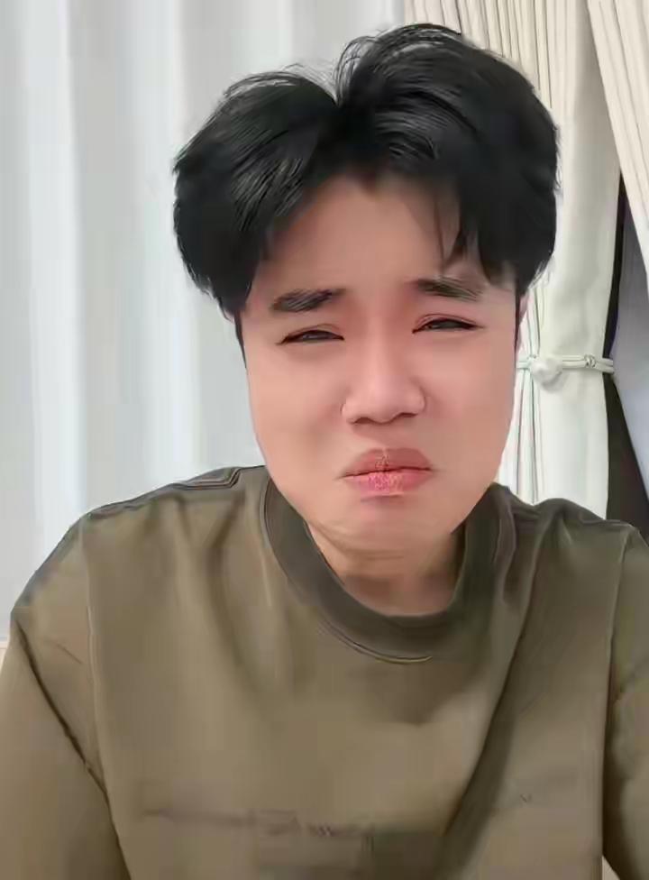 这孩子还不知足，从小有父母疼爱。在蜜罐中长大，要啥有啥。亲姥姥，亲姨姨，亲舅舅都