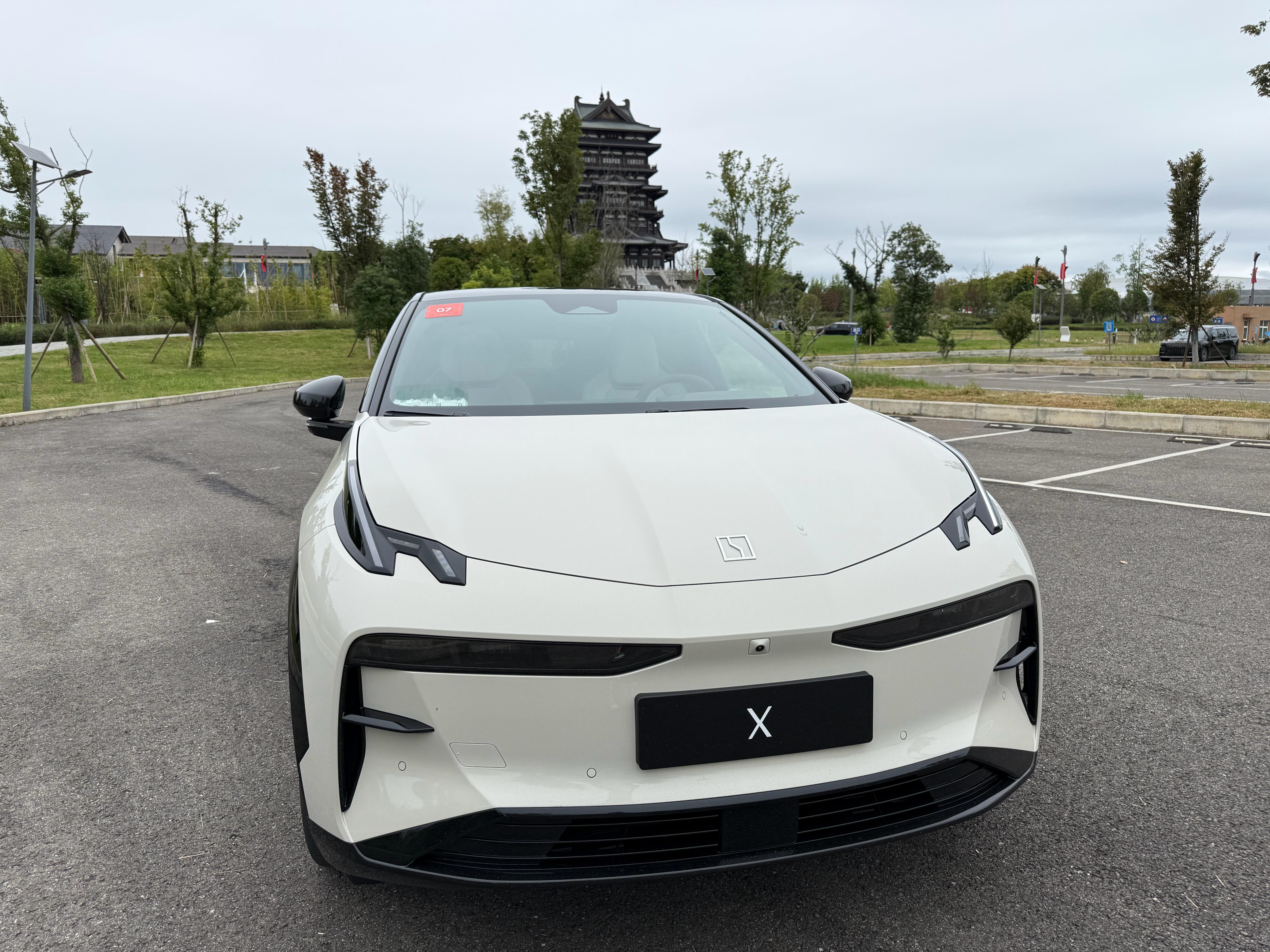 今天开这辆精致小车2025款极氪X有喜欢这辆车的同学吗  ​​​