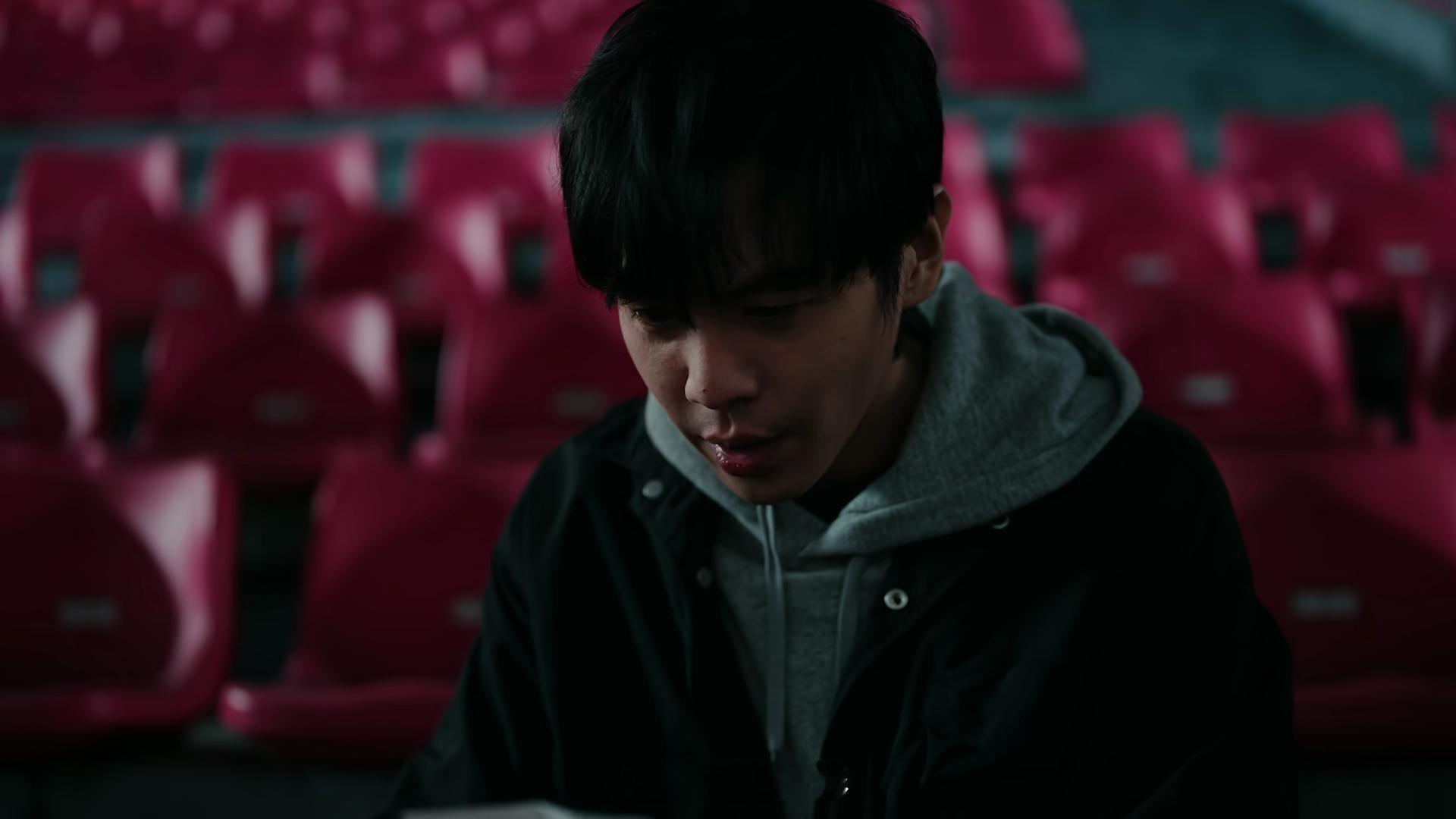 《人之初》repo，第1集男主视角，第2集女主视角，故事交织推进，叙事结构很大胆