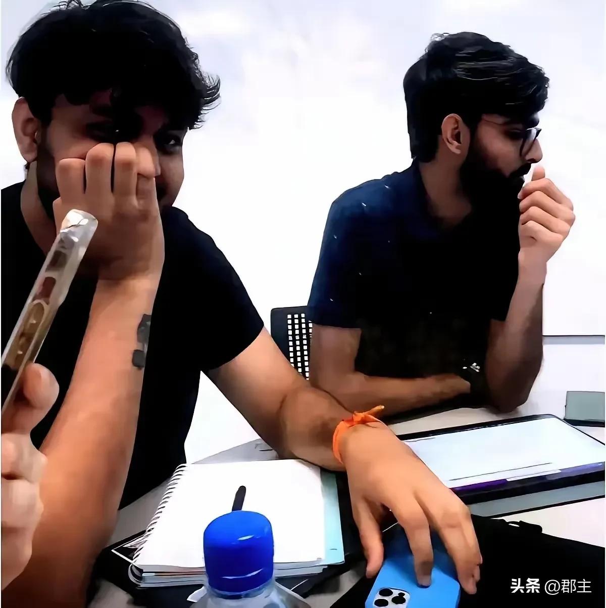 深圳打响对印度人的第一枪。
先前，深圳就对37家印度人注册的空壳公司进行清理，这