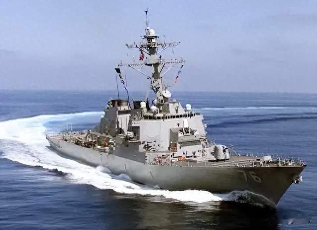 外舰找055大驱缠斗，中美民众都在求证，闹笑话的是不是美军