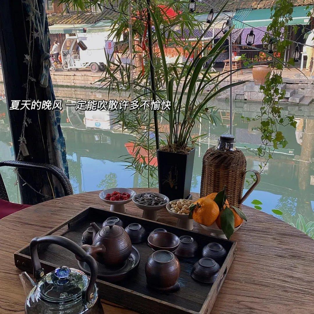 #言情小说[超话]#0708与我到世界尽头，追逐一场日落🌅#言情小说##言情小