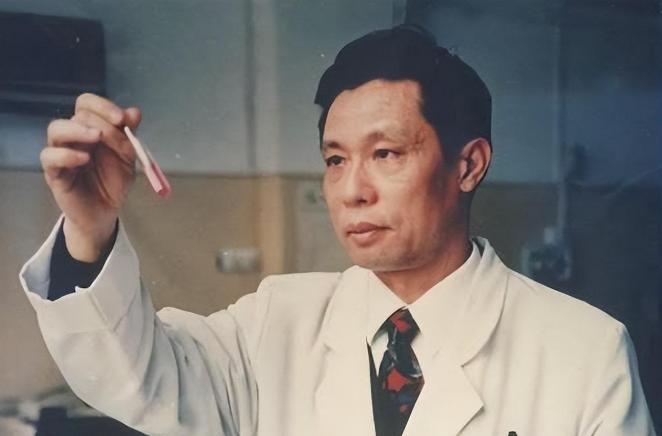 1984年，叶剑英的肺病急剧恶化，情况不容乐观，正当中央准备为叶剑准备后事的时候