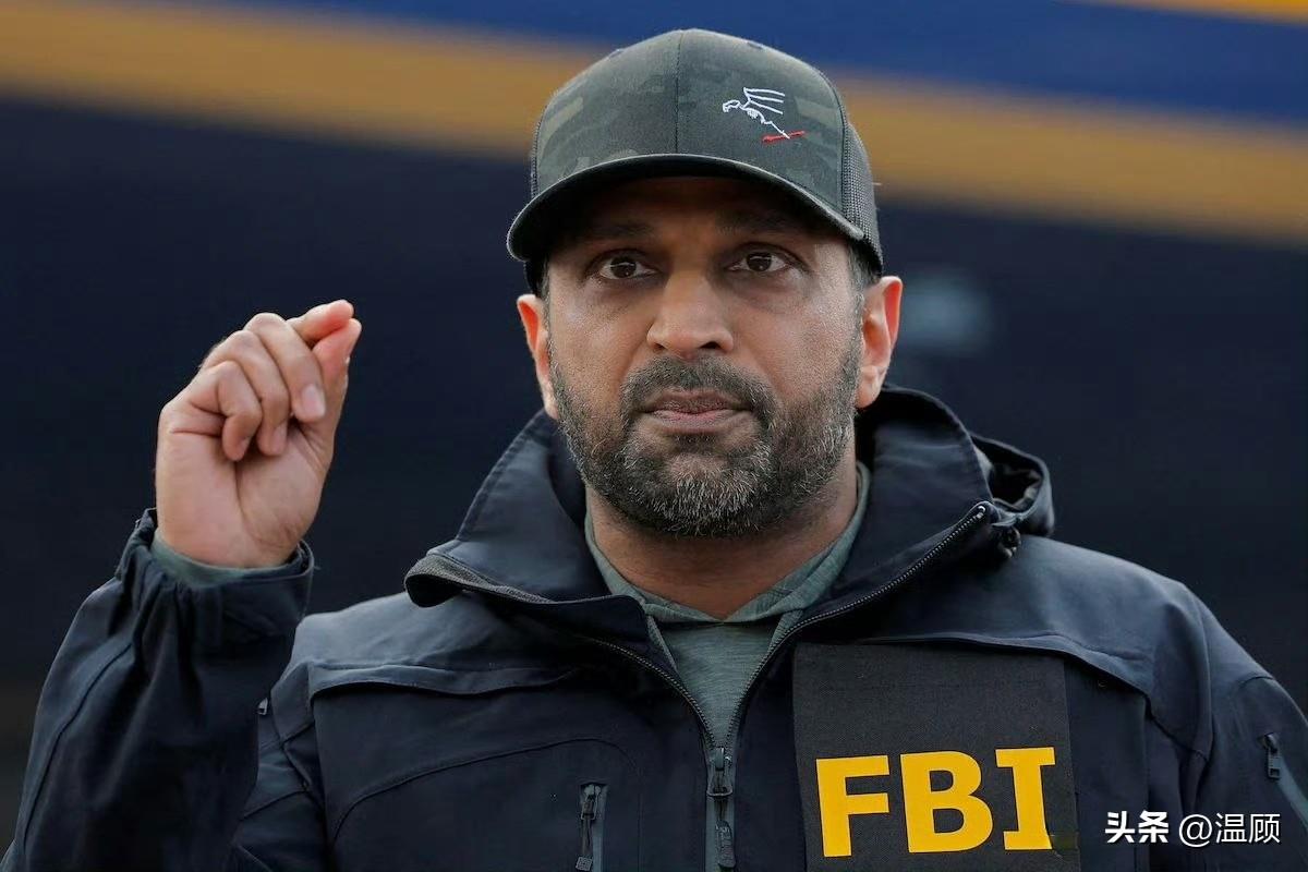 据《大西洋月刊》消息，特朗普已将FBI局长卡什·帕特尔列为下一个“解雇对象” 。