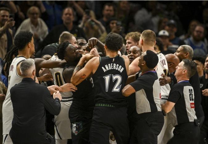 NBA官宣掘狼冲突罚单：约基奇罚5万兰德尔罚3.5万 无人被禁赛nba季后赛 北