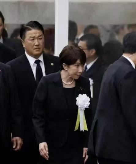 日本消息！在日本宣布无条件投降81周年之际，日本首相高市早苗向臭名昭著的靖国神社