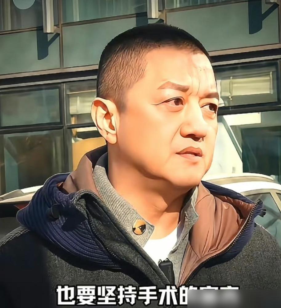 李亚鹏最近这出“生死时速”，比他演过的任何一部武侠剧都要离谱。

周一刚收到胃部