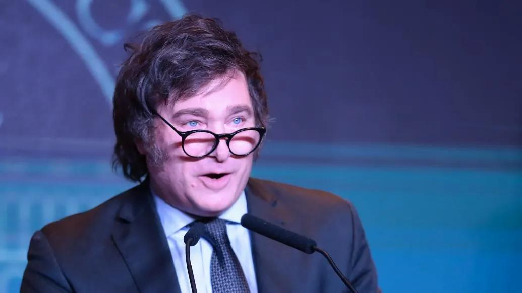 阿根廷总统米莱最近宣布：将废除特权退休金，作为国家元首从我开始，我这么做是因为我