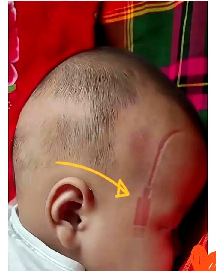 奶奶打个牌，孙子脸花了。

这下怎么跟儿媳妇交代？

这种事，想想都让人头皮发麻