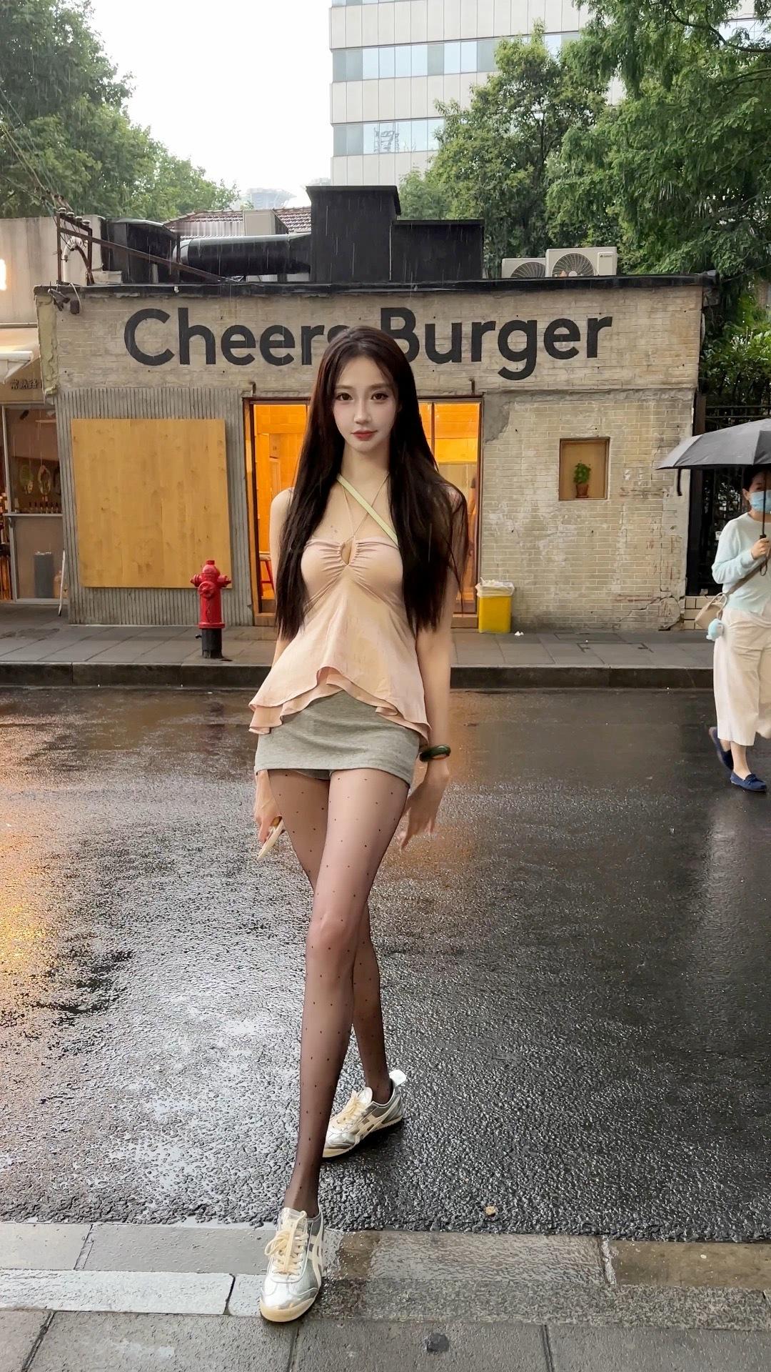 德国帅哥的狗子叫浦东 ​​​
