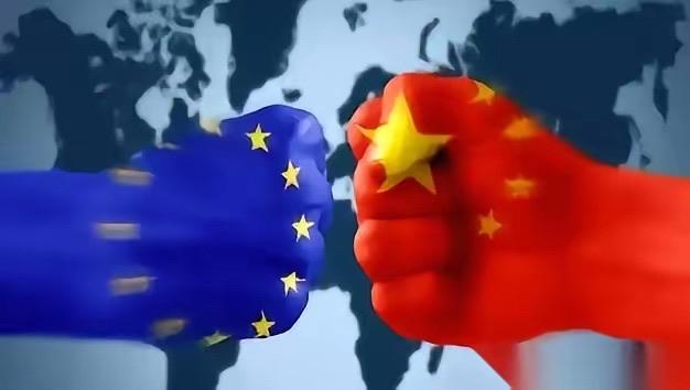 你绝对想不到，现在全欧洲最头疼的事，是全身上下摸不出一样能卖给中国人的东西。
