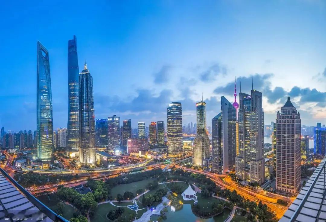 中国先进重工业十强城市

1.上海
2.西安
3.成都
4.沈阳
5.天津
6.