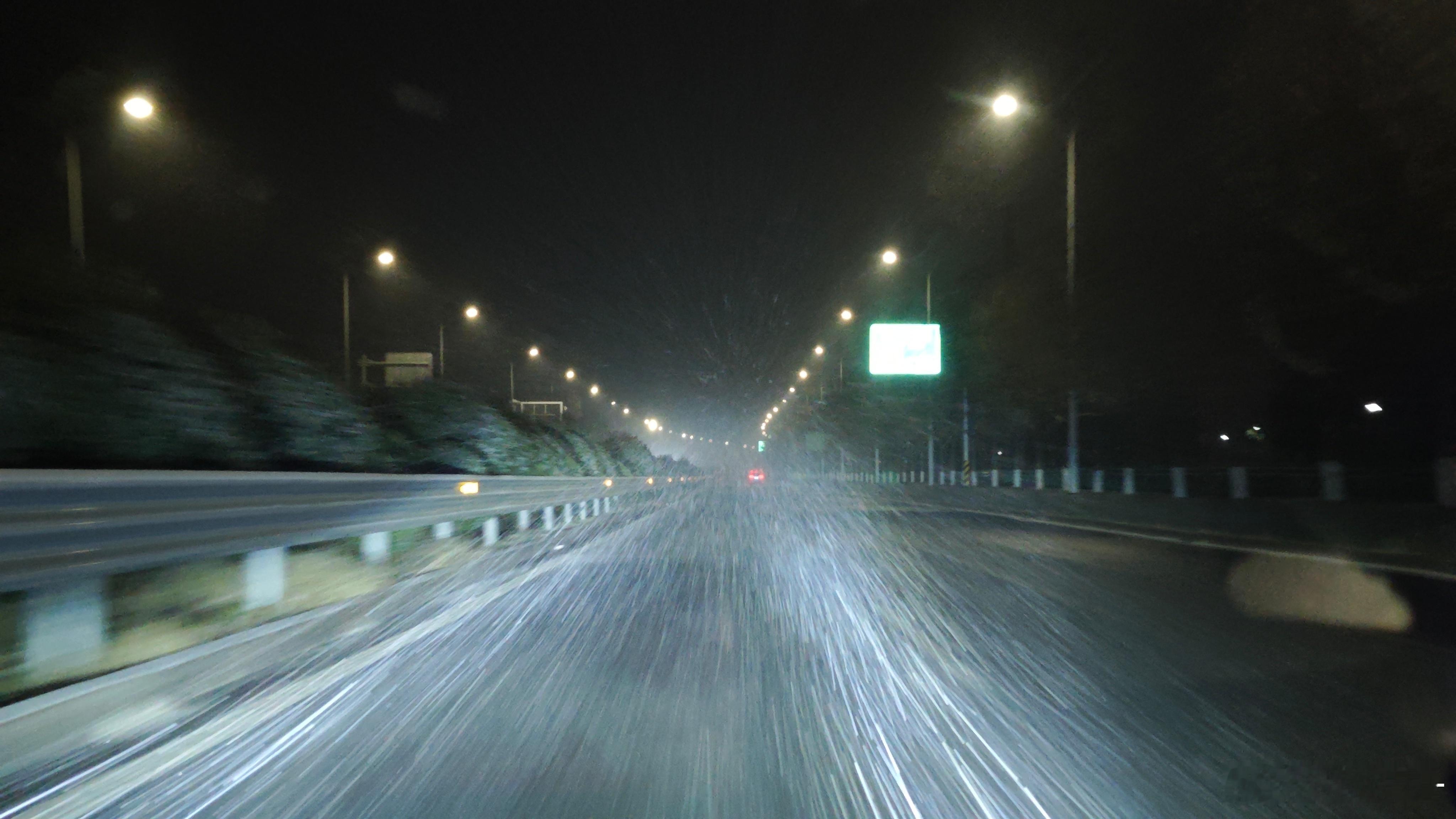 2026跨年大范围雨雪登场看到热搜还没什么感觉，打开天气预报的一瞬间天塌了，哎，