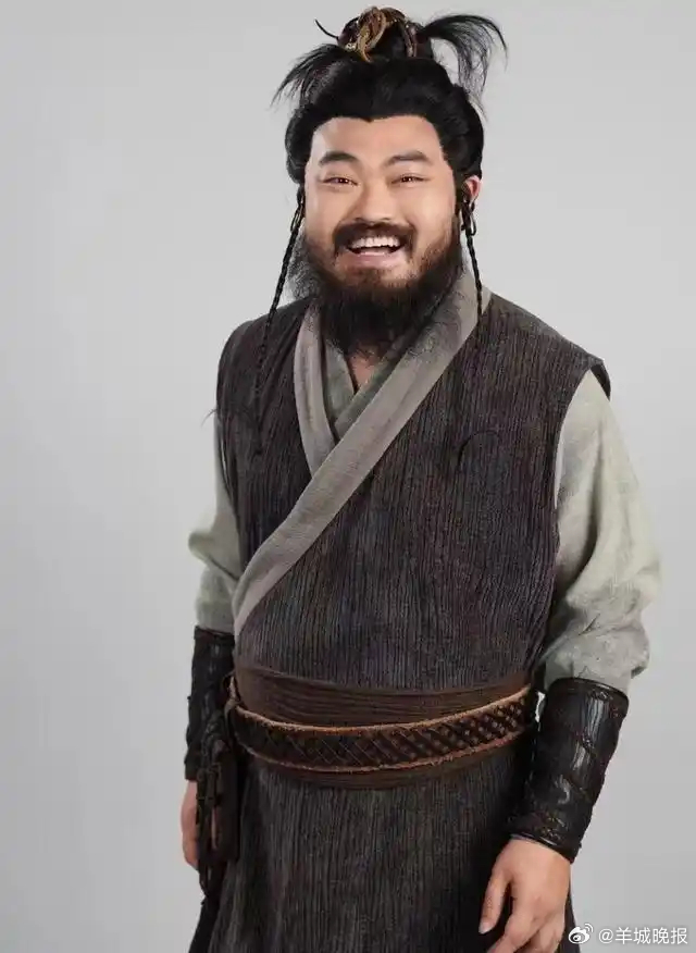【众明星转发失联演员星星消息祈祷平安#在转发嘉嘉的发文时，表示自己也差点被骗。一