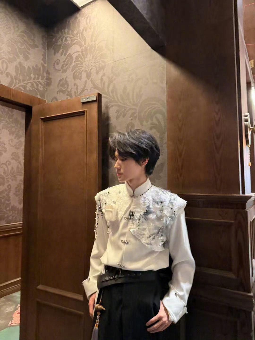 张真源看密逃没有svip密室大逃脱 密室大逃脱迷弟张真源，缺少SVIP没法畅快看