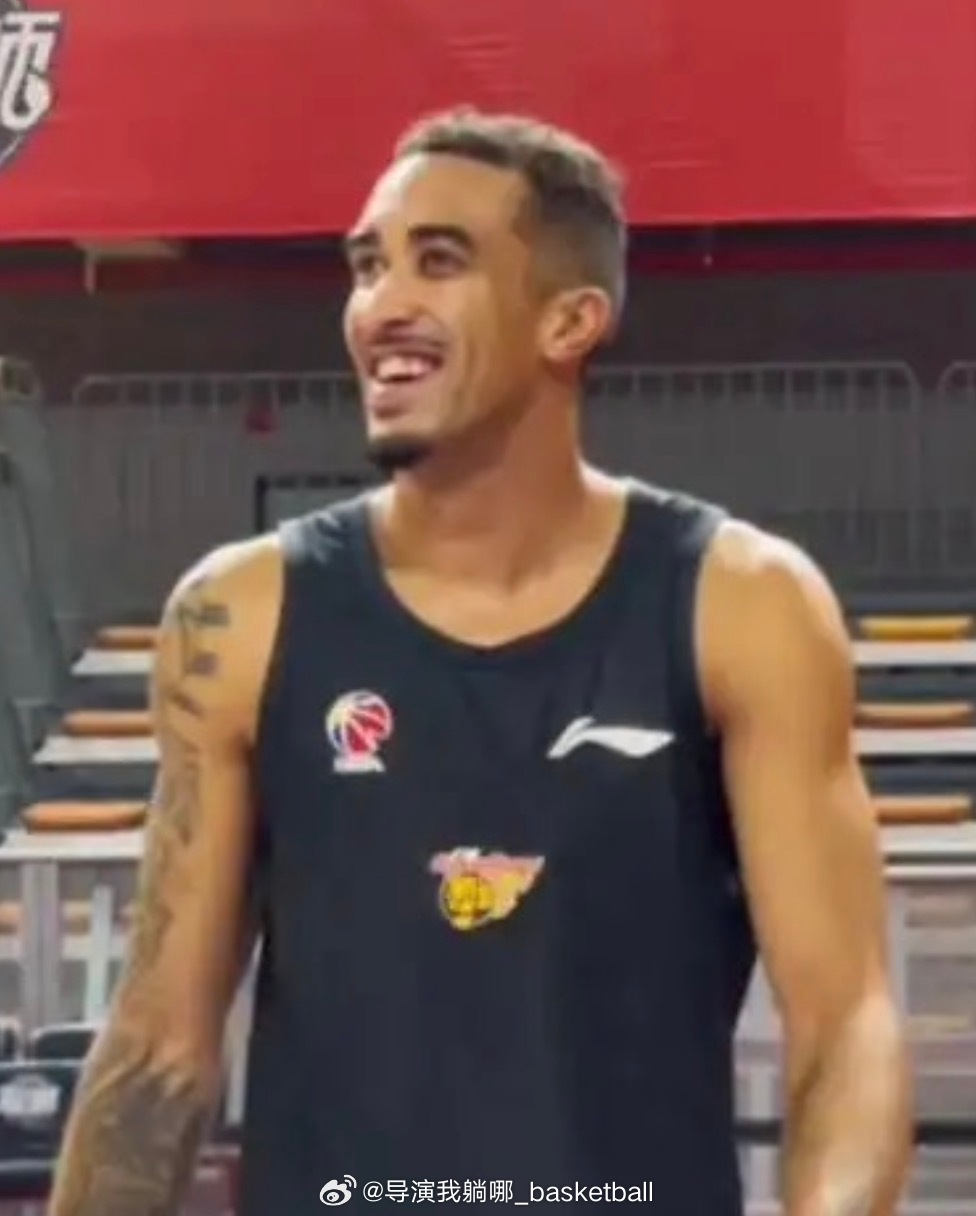 崔永熙都带不动的外援不多了，广东宏远身价不菲的外援奎因在最近四场比赛中三分球16