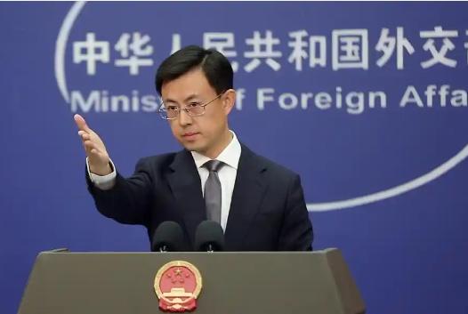 不出所料，脸上挂不住的霸权者开始跳出来施压！

东大依法禁止富国银行女高管离境，