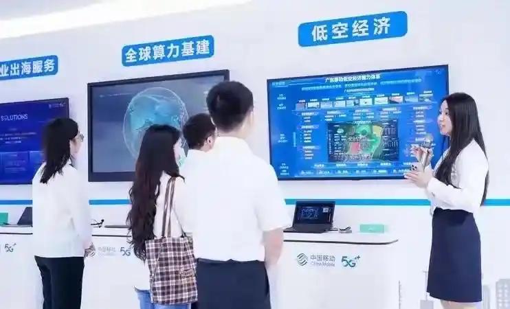 中国移动用户突破10亿，但ARPU下滑用户红利到头了！运营商内卷严重，正在靠“移